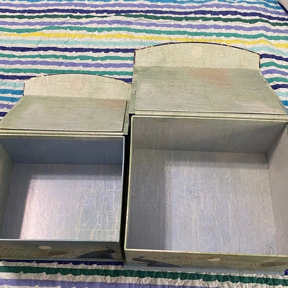 Set of 2 Nesting Peacock Decorative Storage Boxes - Picture 3 of 8